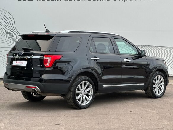 2017 Ford Explorer V Рестайлинг, чёрный, 2200000 рублей - вид 8