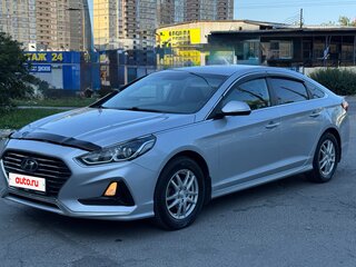 2018 Hyundai Sonata VII (LF) Рестайлинг, серебристый, 1515000 рублей, вид 3