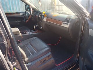 2009 Volkswagen Touareg I Рестайлинг, чёрный, 1450000 рублей, вид 4
