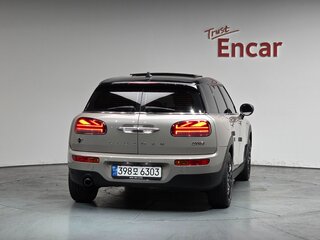 2022 Mini Clubman Cooper II Рестайлинг, серебристый, 1860000 рублей, вид 4