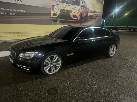 2013 BMW 7 серии Long 740Li xDrive V (F01/F02/F04) Рестайлинг, чёрный, 2500000 рублей - вид 8