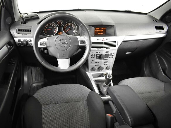2011 Opel Astra H Рестайлинг, белый - вид 5
