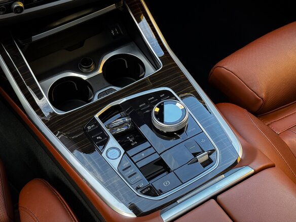 2022 BMW X7 40i I (G07) Рестайлинг, синий, 7943682 рублей - вид 13