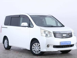 2010 Toyota Noah II (R70), белый, 1159000 рублей, вид 1