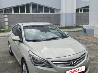 2015 Hyundai Solaris I Рестайлинг, бежевый, 1250000 рублей, вид 4
