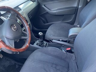 2018 Skoda Rapid I Рестайлинг, белый, 1350000 рублей, вид 5