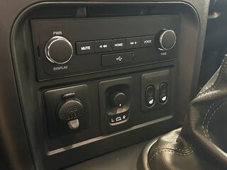 2026 Lada (ВАЗ) Niva Travel I Рестайлинг, зелёный, 1717000 рублей, вид 2