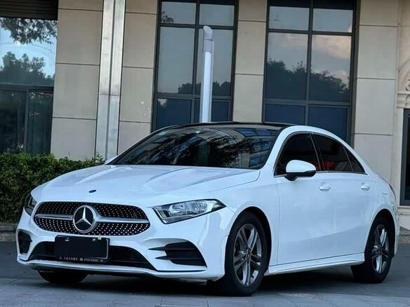2021 Mercedes-Benz A-Класс 180 Long IV (W177), белый, 1820000 рублей - вид 2