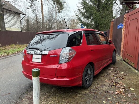 2013 Honda Fit Shuttle I, красный, 999999 рублей - вид 2