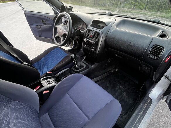 2003 Mitsubishi Carisma I Рестайлинг, серый, 190000 рублей - вид 11