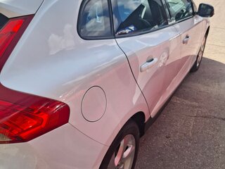 2013 Volvo V40 II, белый, 1695000 рублей, вид 4