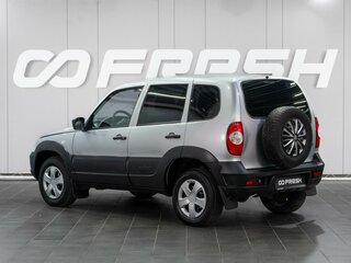 2019 Chevrolet Niva I Рестайлинг, серебристый, 479000 рублей, вид 2