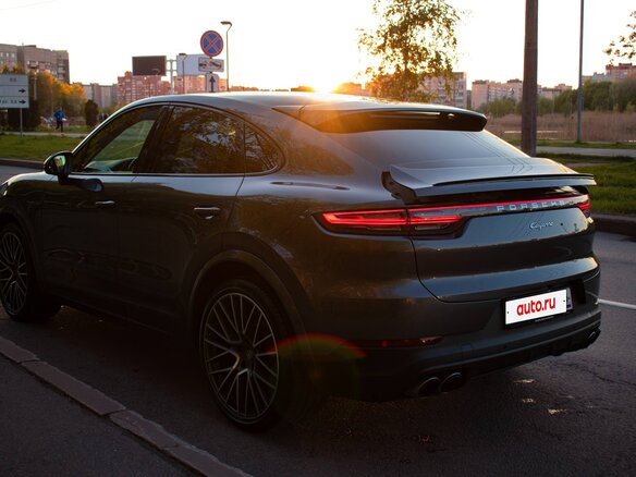 2020 Porsche Cayenne Coupé III, серый, 8100000 рублей - вид 9