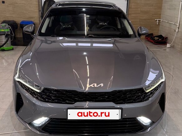 2023 Kia K5 III, серый, 3570000 рублей - вид 1