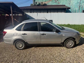 2018 Lada (ВАЗ) Granta I Рестайлинг, серебристый, 350000 рублей, вид 4