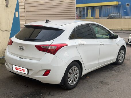 2015 Hyundai i30 II Рестайлинг, белый, 850000 рублей, вид 5
