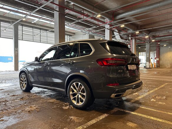 2021 BMW X5 40i IV (G05/G18), серый - вид 4