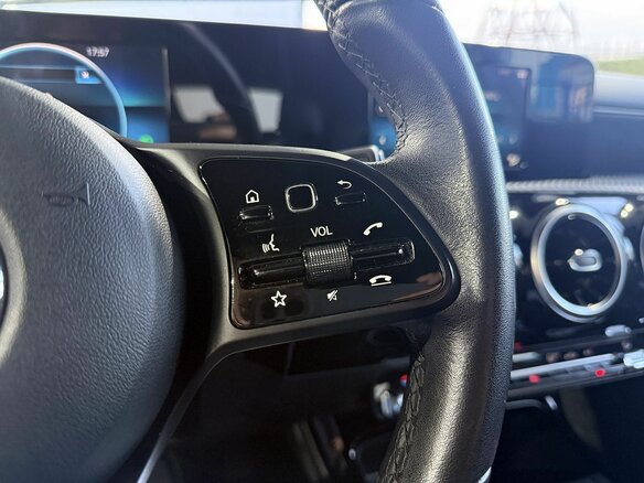 2019 Mercedes-Benz A-Класс 200 IV (W177), серый - вид 15