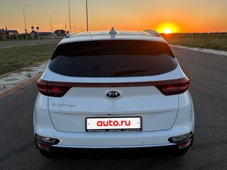 2020 Kia Sportage IV Рестайлинг, белый, 2300000 рублей, вид 3