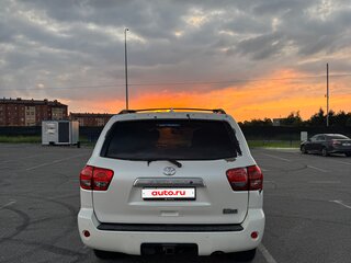 2014 Toyota Sequoia II, белый, 2200000 рублей, вид 4