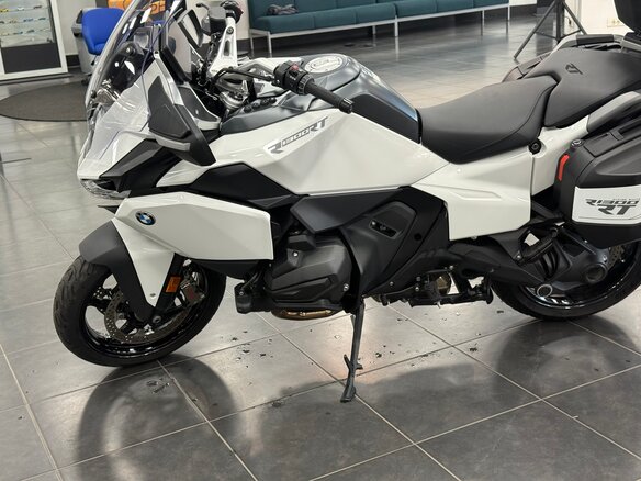 2026 BMW R 1300 RT, чёрный, 2850000 рублей - вид 2