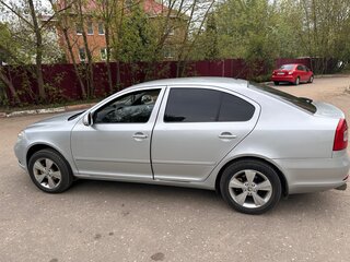 2011 Skoda Octavia II (A5) Рестайлинг, серебристый, 869000 рублей, вид 4