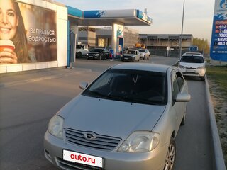 2004 Toyota Corolla IX (E120, E130) Рестайлинг, серебристый, 600000 рублей, вид 3