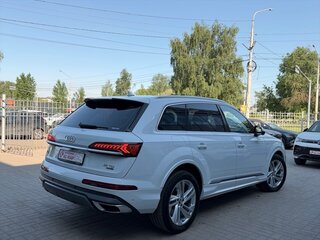 2020 Audi Q7 45 TDI II (4M) Рестайлинг, белый, 5400000 рублей, вид 4