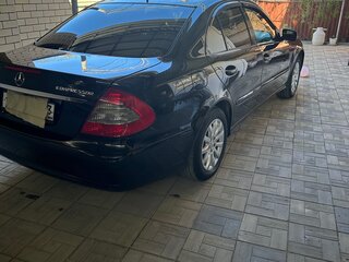 2006 Mercedes-Benz E-Класс 200 III (W211, S211) Рестайлинг, чёрный, 1100000 рублей, вид 5