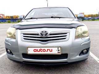 2007 Toyota Avensis II Рестайлинг, серебристый, 880000 рублей, вид 1