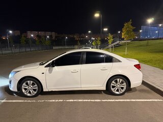 2013 Chevrolet Cruze I Рестайлинг, белый, 685000 рублей, вид 4