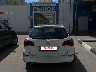 2014 Opel Astra J Рестайлинг, белый, 800000 рублей, вид 4