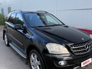 2008 Mercedes-Benz M-Класс 550 II (W164), чёрный, 860000 рублей, вид 2