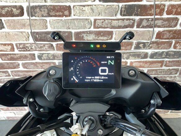 2023 Benelli TRK 702 X, серый - вид 5