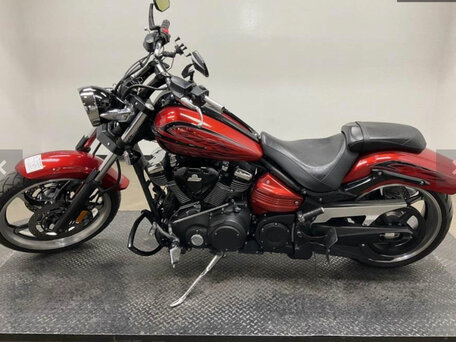 2011 Yamaha XV 1900, красный, 1090000 рублей, вид 2