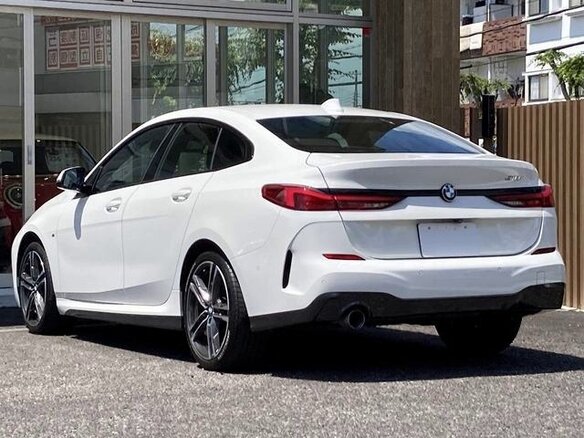 2023 BMW 2 серии Gran Coupe 218i F44, белый, 1773000 рублей - вид 2