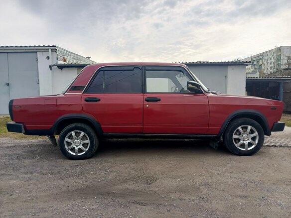 1993 Lada (ВАЗ) 2105, пурпурный, 95000 рублей - вид 1