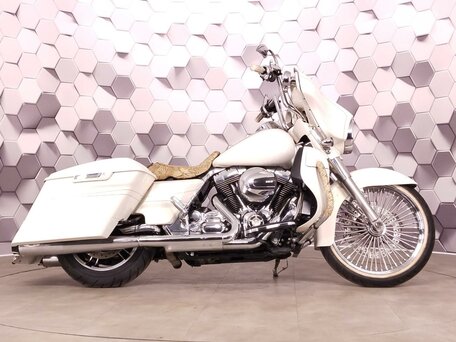 2015 Harley-Davidson Street Glide Special, белый, 1499000 рублей, вид 3