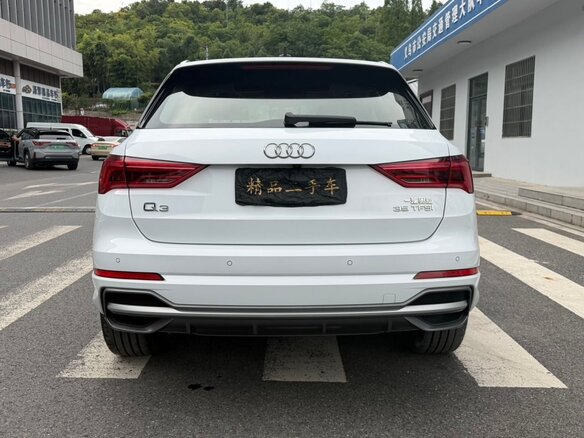 2022 Audi Q3 35 TFSI II (F3), белый, 2485000 рублей - вид 2