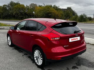 2016 Ford Focus III Рестайлинг, красный, 1100000 рублей, вид 4
