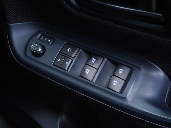 2017 Toyota Noah III (R80) Рестайлинг, чёрный, 2299000 рублей - вид 23