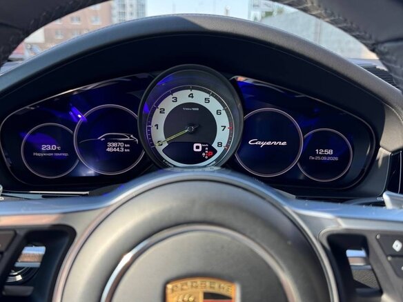 2020 Porsche Cayenne E-Hybrid III, серебристый - вид 7