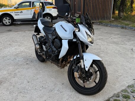 2010 Kawasaki Z 750, белый, 570000 рублей, вид 4