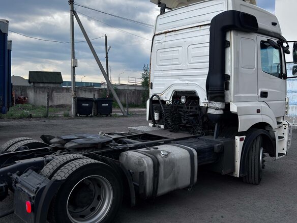 2015 КамАЗ 5490, белый, 999999 рублей - вид 4