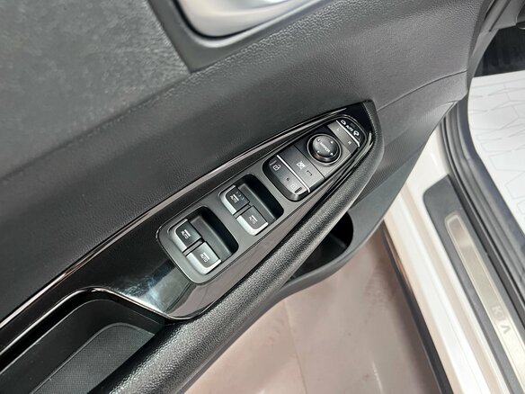 2019 Kia Optima IV Рестайлинг, белый, 1990000 рублей - вид 13