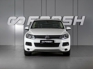 2012 Volkswagen Touareg II, белый, 2090000 рублей, вид 3