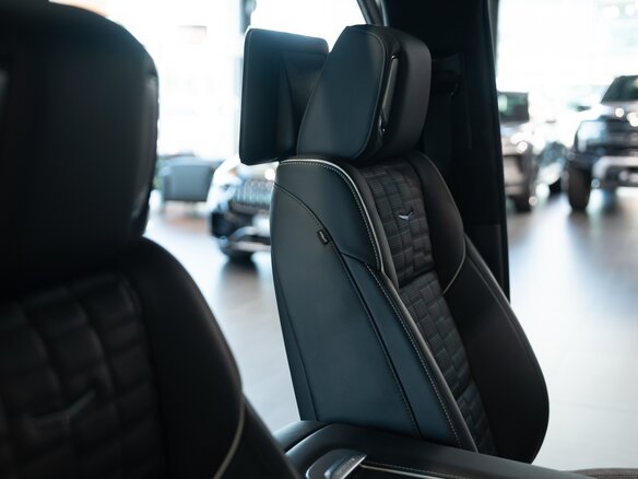 2026 Cadillac Escalade V Рестайлинг, чёрный, 23700000 рублей - вид 12