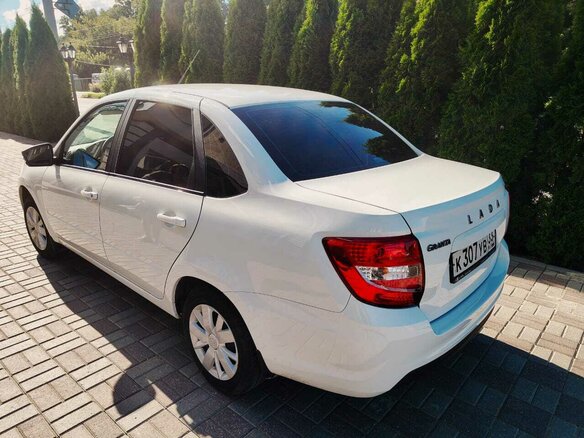 2023 Lada (ВАЗ) Granta I Рестайлинг, белый, 698000 рублей - вид 4