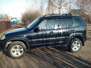 2016 Chevrolet Niva I Рестайлинг, чёрный, 430000 рублей, вид 2