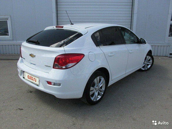 2013 Chevrolet Cruze I Рестайлинг, белый - вид 1